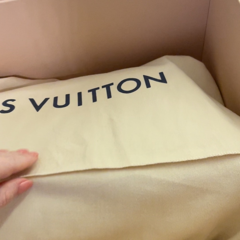 Louis Vuitton Montaigne Authentic - Picture 5 of 10